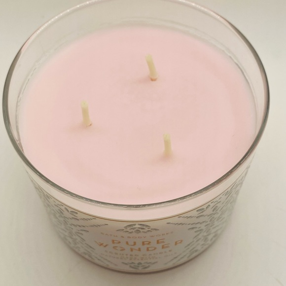 NWT Bath & Body Works Pure Wonder 3-Wick Candle 60+ Hour Burn Time - Picture 4 of 7